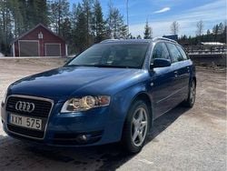 Blå Begagnad 2006 Audi A4 Comfort Kombi | 35 000 kr (Marknadspris)