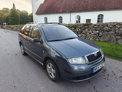 Grå Begagnad 2005 Skoda Fabia Kombi | 14 900 kr (Marknadspris)