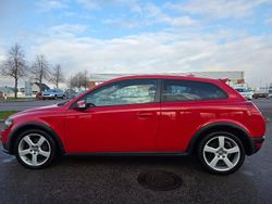 Röd Begagnad 2009 Volvo C30 Kinetic Halvkombi | 49 900 kr (Marknadspris)