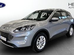 Grå (silver) Begagnad 2023 Ford Kuga Titanium SUV | 269 900 kr (Marknadspris)