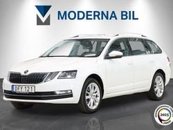 Vit Begagnad 2018 Skoda Octavia Style Kombi | 134 700 kr (Bra pris)