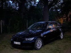 Svart Begagnad 2006 BMW 318 Sedan | 35 000 kr (Superpris)