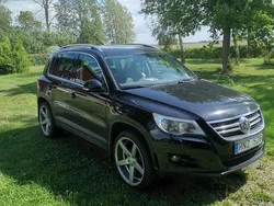 Svart Begagnad 2009 VW Tiguan Sportline SUV | 59 900 kr (Marknadspris)