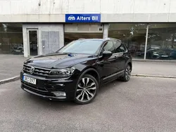 Svart Begagnad 2016 VW Tiguan GTS SUV | 219 900 kr