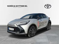 Tvåtonslack 1j6/202 (2mr) Begagnad 2024 Toyota C-HR Sport SUV | 499 000 kr (Lite dyr)