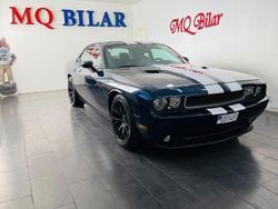 Mörkblå Begagnad 2014 Dodge Challenger Sportkupé | 164 900 kr