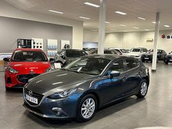 Grå Begagnad 2014 Mazda 3 Inclusive Halvkombi | 94 900 kr (Marknadspris)