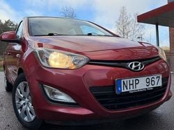 Röd Begagnad 2013 Hyundai i20 Halvkombi | 34 900 kr (Bra pris)