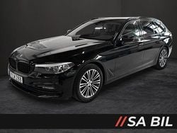 Svart Begagnad 2018 BMW 520 Sport Line Kombi | 229 500 kr (Marknadspris)