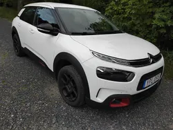 Vit Begagnad 2018 Citroën C4 Cactus PureTech Halvkombi | 89 000 kr (Marknadspris)