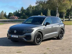 Grå Begagnad 2021 VW Touareg R SUV | 519 000 kr (Marknadspris)