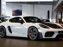 Vit Begagnad 2022 Porsche 718 Cayman GT4 Sportkupé | 1 569 000 kr (Bra pris)