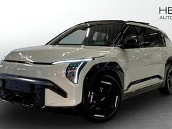 Grön (green) Ny 2025 Kia EV3 GT-Line SUV | 539 900 kr (Marknadspris)