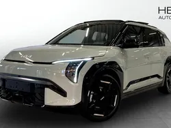 Grön (green) Ny 2025 Kia EV3 GT-Line SUV | 552 870 kr