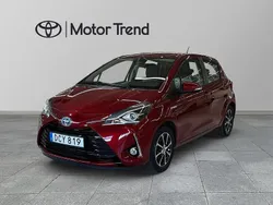 Röd Begagnad 2017 Toyota Yaris Hybrid Edition Halvkombi | 159 000 kr (Marknadspris)