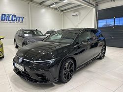 Begagnad 2025 VW Golf VIII Black Edition | 579 900 kr