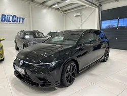 Begagnad 2025 VW Golf VIII Black Edition | 579 900 kr