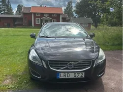 Svart Begagnad 2011 Volvo V60 Momentum Kombi | 55 000 kr (Dyr)