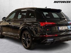 Svart Begagnad 2024 Audi Q7 S-Line SUV | 995 000 kr