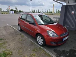 Röd Begagnad 2006 Ford Fiesta Halvkombi | 34 900 kr (Marknadspris)