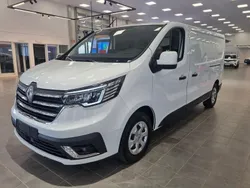 Vit Begagnad 2024 Renault Trafic Van | 379 000 kr (Marknadspris)
