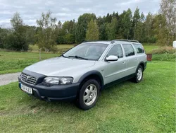 Grå Begagnad 2001 Volvo XC70 SUV | 28 000 kr (Dyr)