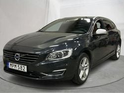 Grå Begagnad 2015 Volvo V60 Summum Kombi | 130 000 kr (Bra pris)