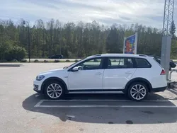 Vit Begagnad 2018 VW Golf Alltrack Kombi | 120 000 kr (Superpris)