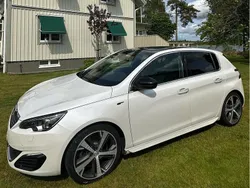 Vit Begagnad 2015 Peugeot 308 GTi Halvkombi | 129 000 kr (Lite dyr)