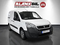 Vit Begagnad 2017 Peugeot Partner Minibuss | 82 000 kr (Marknadspris)