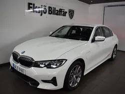 Vit Begagnad 2019 BMW 330e Sport Line Sedan | 269 500 kr (Bra pris)