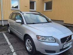 Silver Begagnad 2009 Volvo V50 Kombi | 27 000 kr (Superpris)