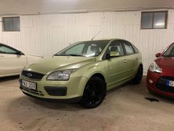 Grön Begagnad 2007 Ford Focus Halvkombi | 17 500 kr (Marknadspris)
