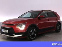Röd Begagnad 2022 Kia Niro Advance SUV | 341 900 kr (Marknadspris)