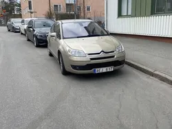 Brun Begagnad 2007 Citroën C4 Halvkombi | 8 500 kr