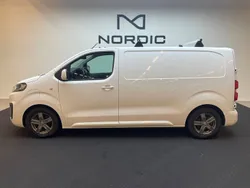 Vit Begagnad 2021 Citroën e-Jumpy Business Class Minibuss | 289 900 kr (Superpris)