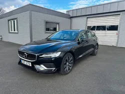 Svart Begagnad 2021 Volvo V60 Inscription Kombi | 299 000 kr (Marknadspris)