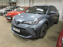 Grå Begagnad 2022 Toyota C-HR Edition SUV | 259 000 kr (Marknadspris)