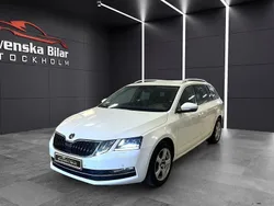 Vit Begagnad 2020 Skoda Octavia Kombi | 129 900 kr (Bra pris)