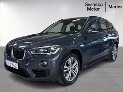 Grå Begagnad 2016 BMW X1 Sport Line SUV | 244 500 kr (Marknadspris)