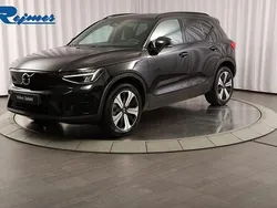 Svart Begagnad 2023 Volvo XC40 Core SUV | 319 900 kr
