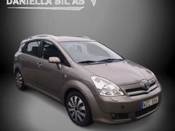 Grå Begagnad 2005 Toyota Corolla Verso Minibuss | 49 999 kr (Marknadspris)