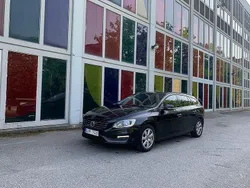 Svart Begagnad 2013 Volvo V60 Kinetic Kombi | 104 900 kr (Marknadspris)