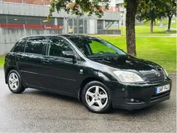 Svart Begagnad 2004 Toyota Corolla Halvkombi | 23 500 kr (Marknadspris)