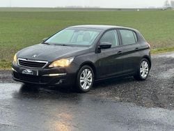 Svart Begagnad 2013 Peugeot 308 Active Halvkombi | 69 900 kr (Marknadspris)