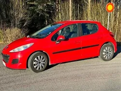 Röd Begagnad 2010 Peugeot 207 Halvkombi | 29 900 kr (Marknadspris)