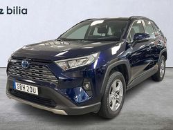 Mörkblå Begagnad 2024 Toyota RAV4 Hybrid Active SUV | 389 900 kr (Bra pris)