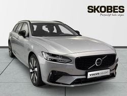 Silver Begagnad 2025 Volvo V90 Plus Kombi | 519 900 kr (Marknadspris)