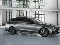 Svart Ny 2025 Mercedes C300e AMG Kombi | 672 300 kr (Marknadspris)