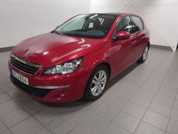 Mörkröd (rödmetallic) Begagnad 2014 Peugeot 308 Active Halvkombi | 84 900 kr (Marknadspris)